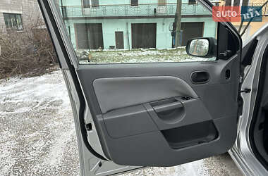 Хетчбек Ford Fiesta 2002 в 