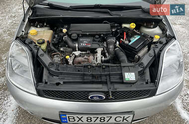 Хетчбек Ford Fiesta 2002 в 