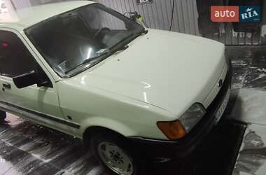 Хэтчбек Ford Fiesta 1991 в 