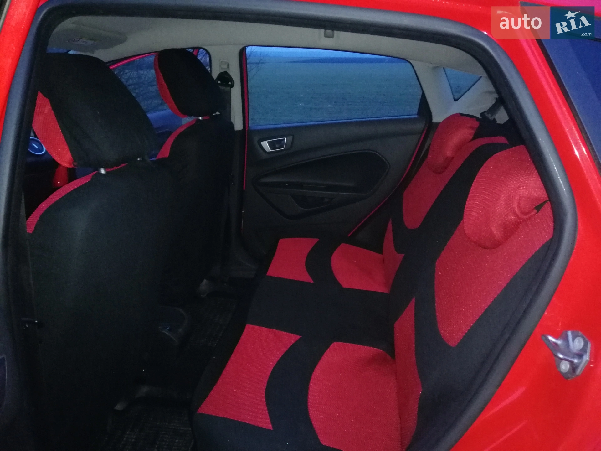 2015 Ford Fiesta - фото 1