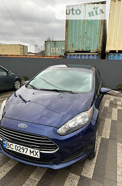 Седан Ford Fiesta 2016 в Львові
