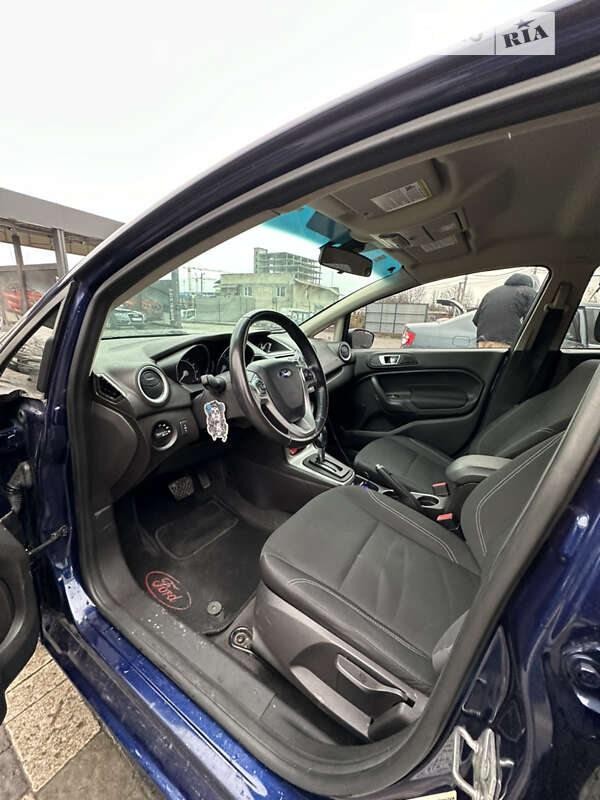 Седан Ford Fiesta 2016 в Львове