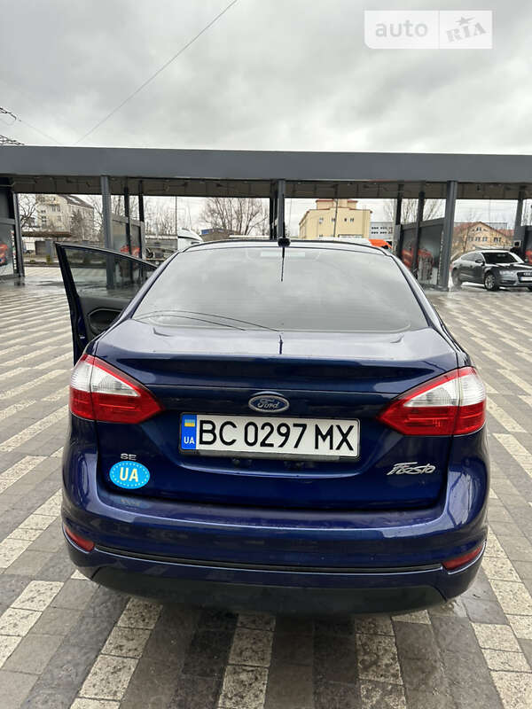 Седан Ford Fiesta 2016 в Львове