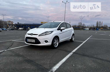 Хэтчбек Ford Fiesta 2010 в Киеве