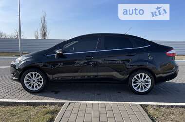 Седан Ford Fiesta 2016 в Николаеве