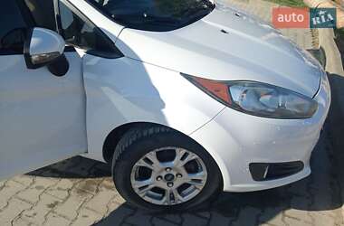 Седан Ford Fiesta 2016 в Новояворовске