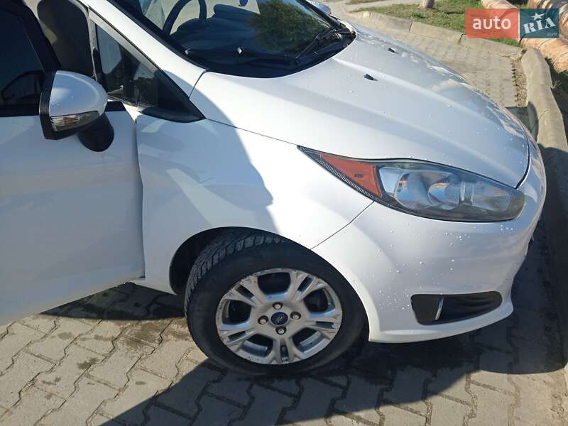 Седан Ford Fiesta 2016 в Новояворовске фото 2 Седан Ford Fiesta 2016 в Новояворовске