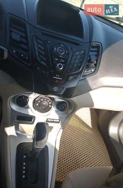Седан Ford Fiesta 2016 в Новояворовске