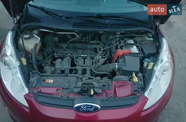 Хэтчбек Ford Fiesta 2010 в 