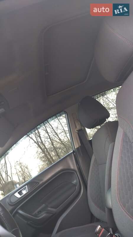 Хэтчбек Ford Fiesta 2014 в Пирятине