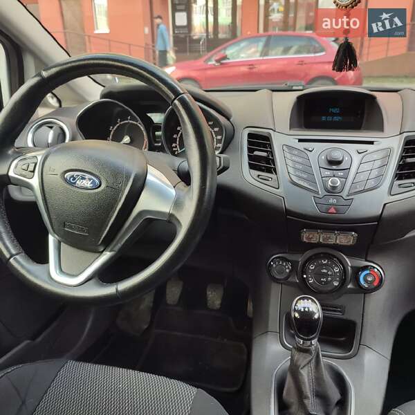 Хэтчбек Ford Fiesta 2013 в Киеве