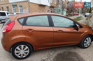 Хэтчбек Ford Fiesta 2013 в 