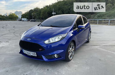 Хэтчбек Ford Fiesta 2015 в Одессе