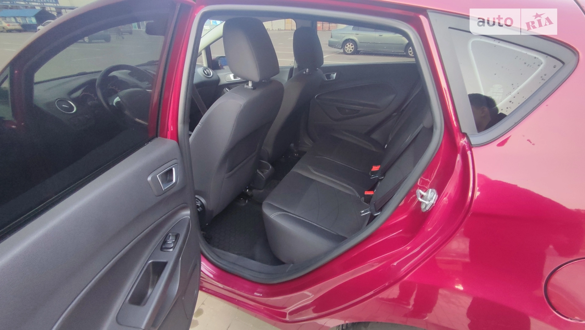 2013 Ford Fiesta - мініатюра 8