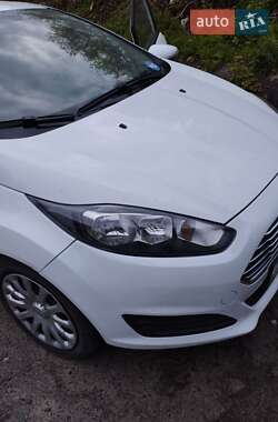 Хэтчбек Ford Fiesta 2013 в Сумах