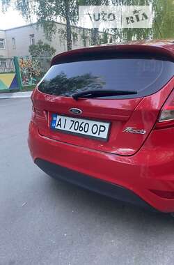 Хэтчбек Ford Fiesta 2010 в Глухове