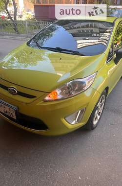 Хетчбек Ford Fiesta 2010 в Києві