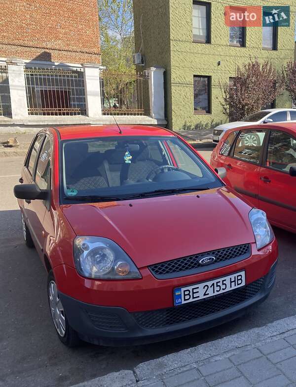 Хетчбек Ford Fiesta 2006 в 