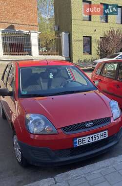 Хэтчбек Ford Fiesta 2006 в 