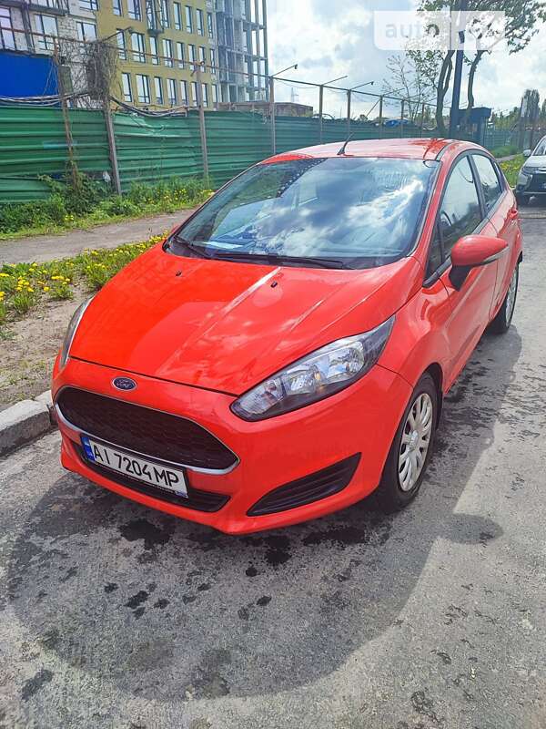 Хэтчбек Ford Fiesta 2016 в Киеве