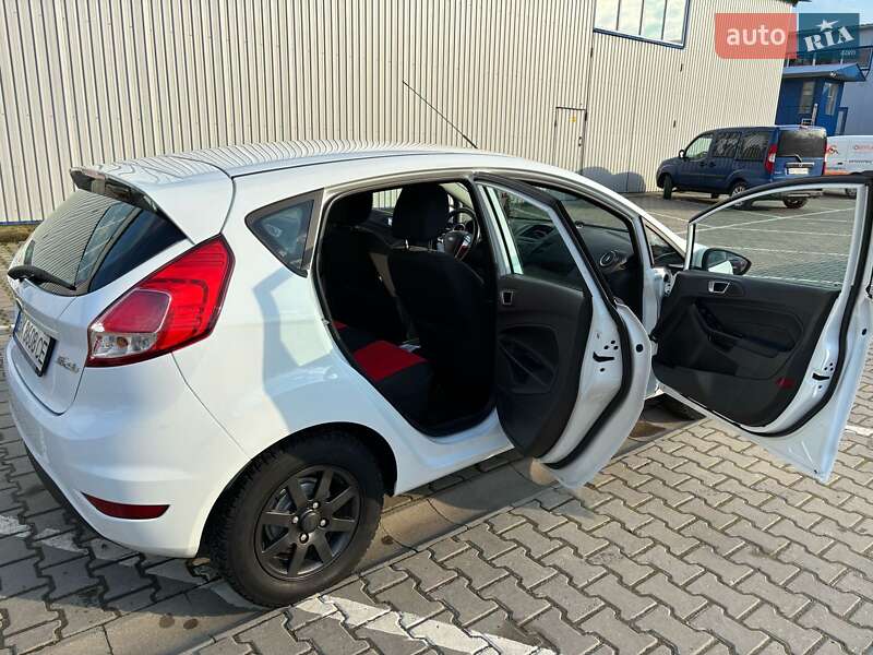 Хэтчбек Ford Fiesta 2014 в Хмельницком