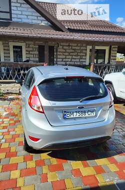 Хэтчбек Ford Fiesta 2015 в Ромнах