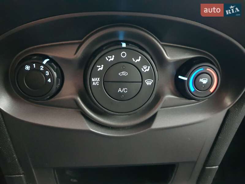 Седан Ford Fiesta 2019 в Киеве
