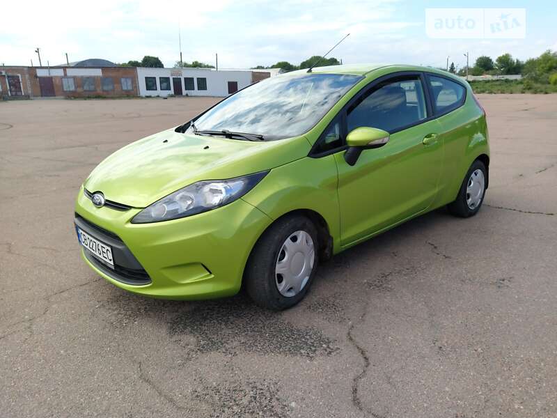 Хэтчбек Ford Fiesta 2010 в Прилуках