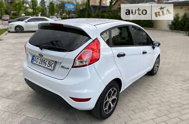 Хэтчбек Ford Fiesta 2013 в Ужгороде