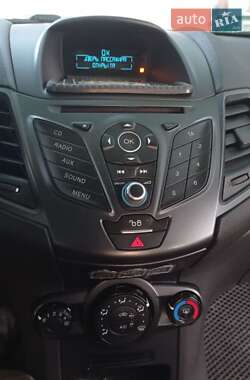 Хэтчбек Ford Fiesta 2015 в Бердичеве