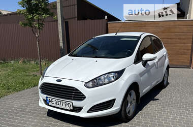 Хетчбек Ford Fiesta 2015 в Дніпрі