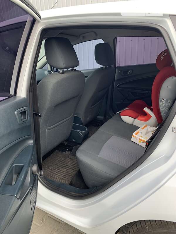 Хэтчбек Ford Fiesta 2012 в Мукачево