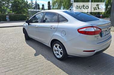 Седан Ford Fiesta 2016 в Львове