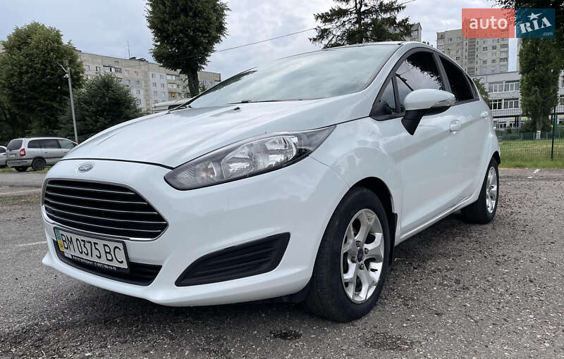 Хэтчбек Ford Fiesta 2015 в Харькове