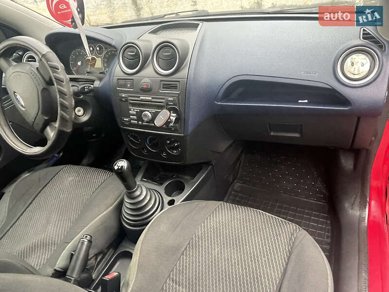 Хэтчбек Ford Fiesta 2007 в Ужгороде фото 12 Хэтчбек Ford Fiesta 2007 в Ужгороде