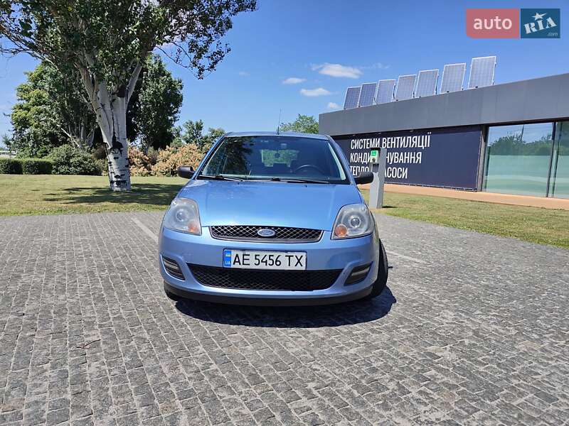 Хетчбек Ford Fiesta 2002 в Дніпрі фото 3 Хетчбек Ford Fiesta 2002 в Дніпрі