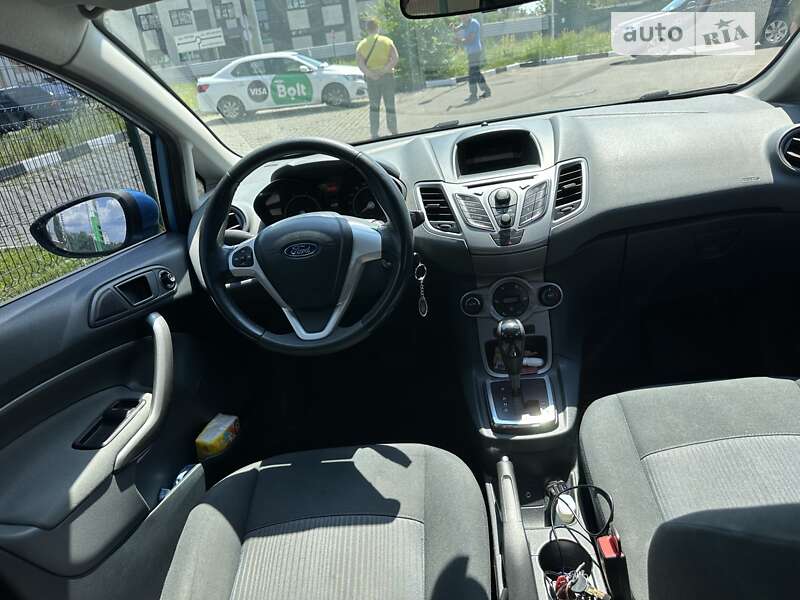 Хэтчбек Ford Fiesta 2010 в Киеве