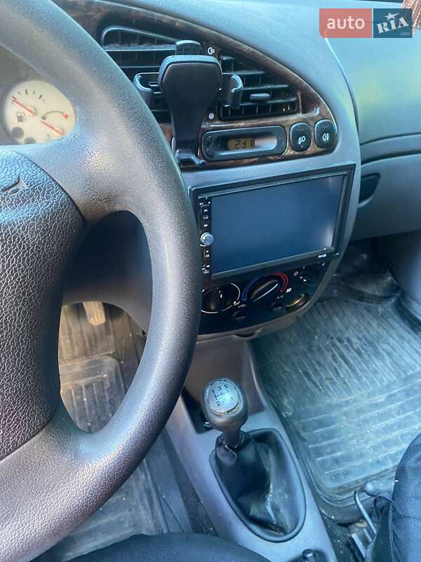 Хэтчбек Ford Fiesta 1999 в Харькове фото 2 Хэтчбек Ford Fiesta 1999 в Харькове
