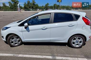 Хетчбек Ford Fiesta 2016 в Києві