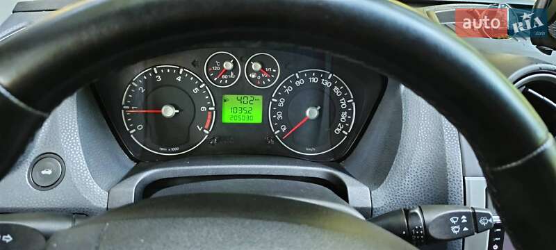 Хэтчбек Ford Fiesta 2007 в Новгород-Северском