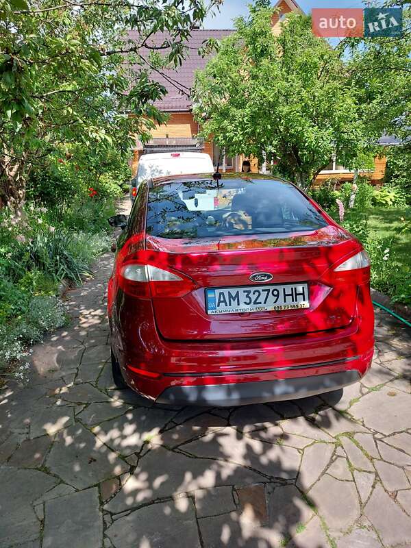 Седан Ford Fiesta 2017 в Житомире
