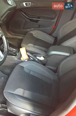 Хэтчбек Ford Fiesta 2013 в 