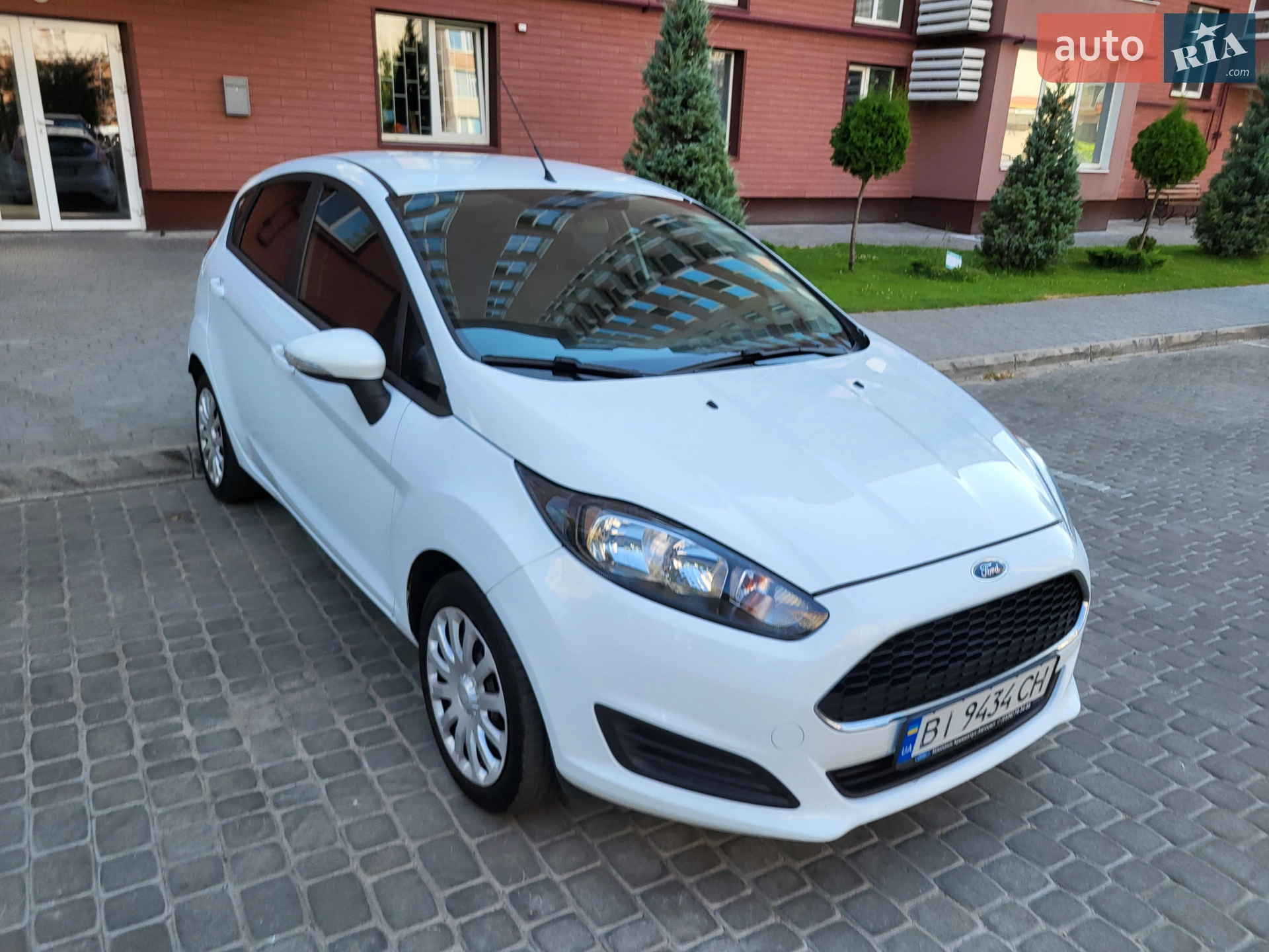 2016 Ford Fiesta - фото 1