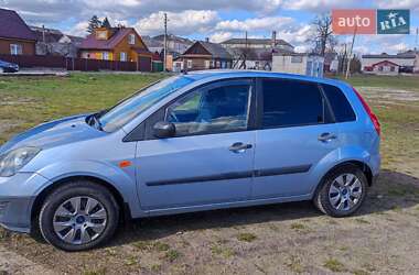 Хэтчбек Ford Fiesta 2007 в 