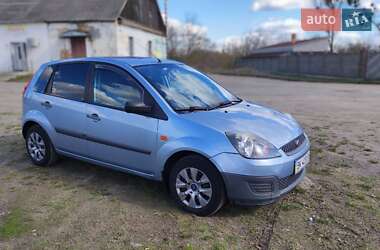 Хэтчбек Ford Fiesta 2007 в 