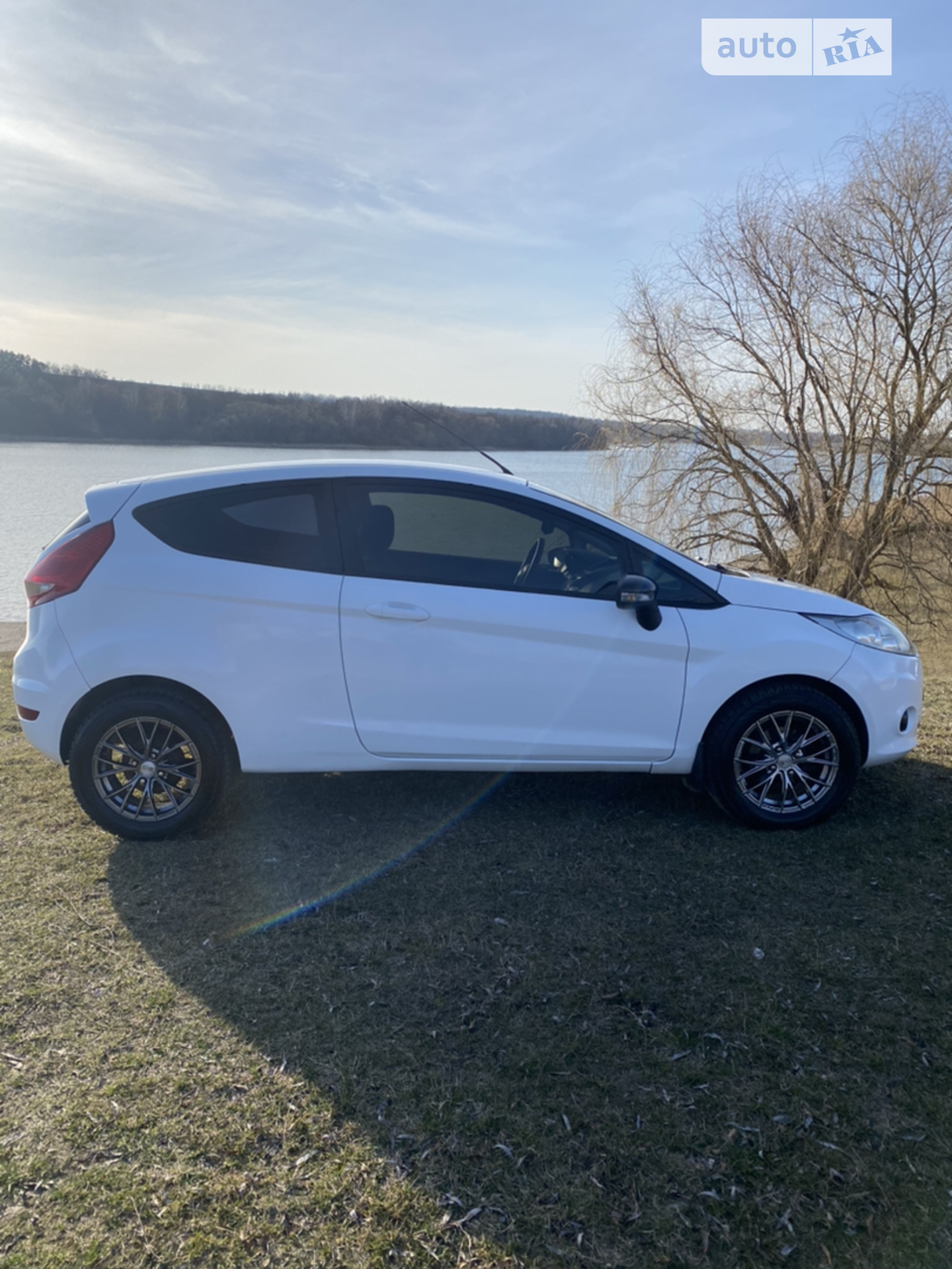 2010 Ford Fiesta - мініатюра 7