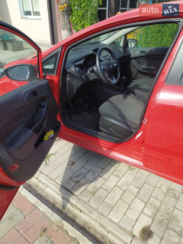 Хэтчбек Ford Fiesta 2013 в Полтаве