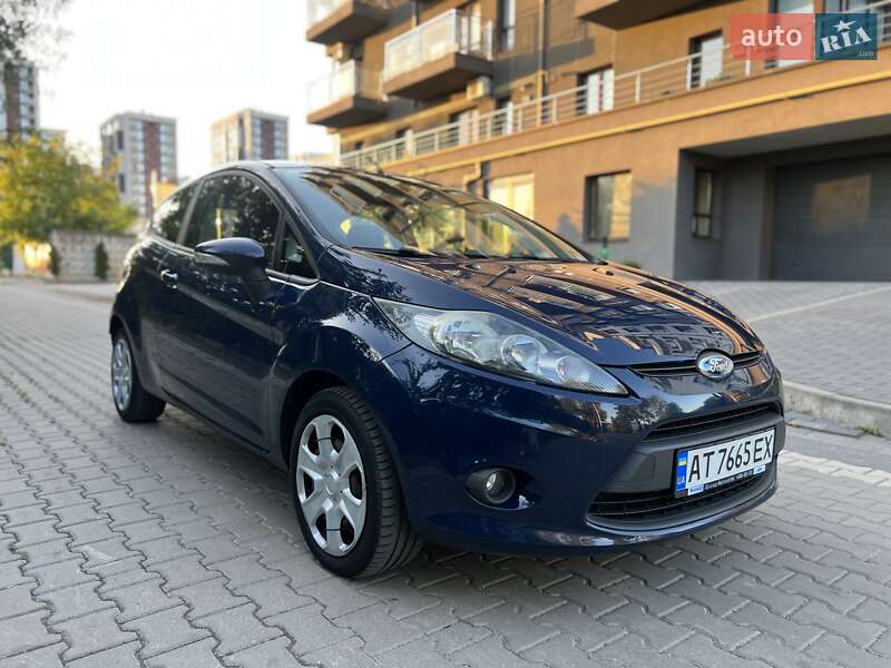 Хэтчбек Ford Fiesta 2008 в Ивано-Франковске