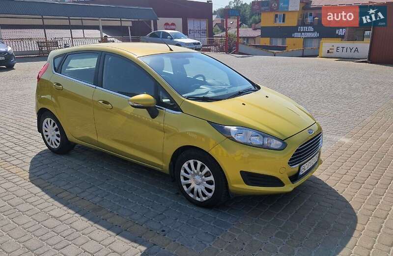 Хэтчбек Ford Fiesta 2013 в Львове
