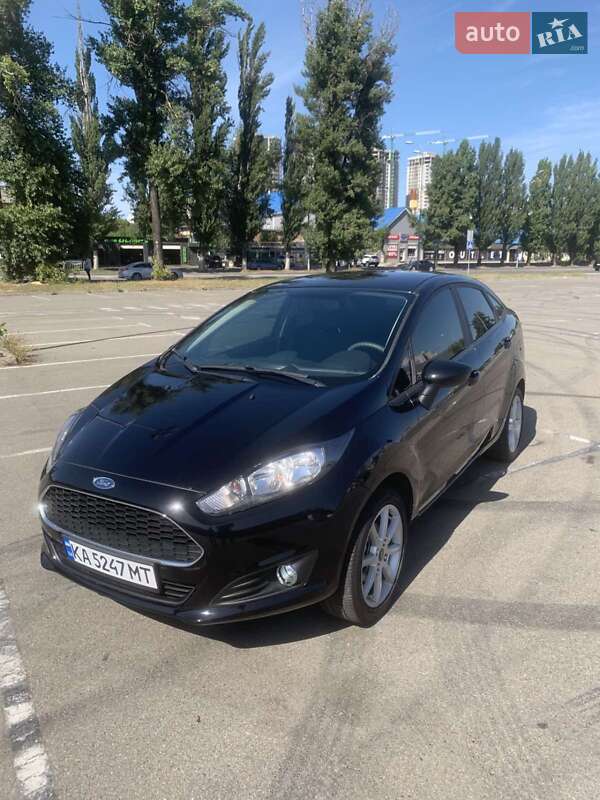 Седан Ford Fiesta 2018 в Києві